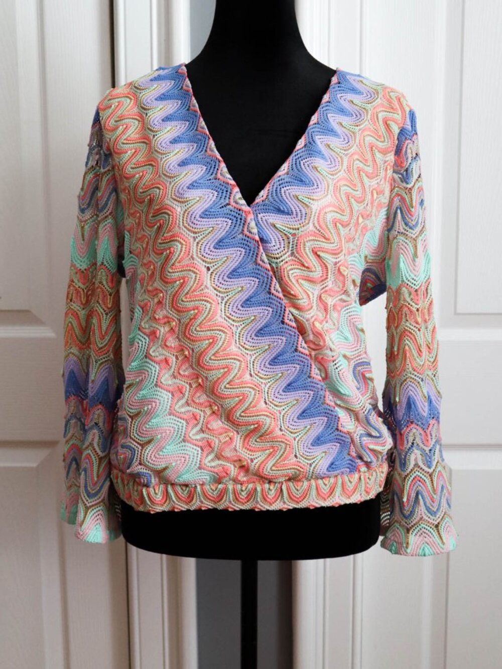 Boston Proper Open Knit Lace Suplice Top w/ Flare Sleeves Sz M Colorful Boho